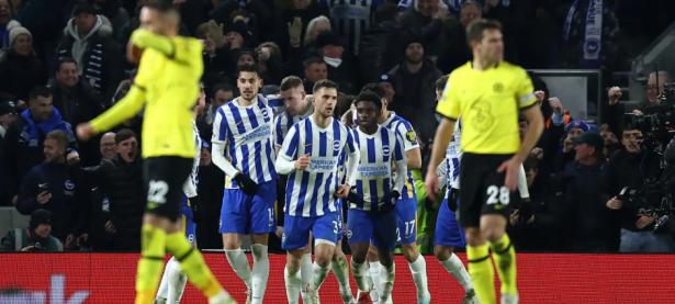 半岛体育官方-南安普顿客场逆转击败对手，结束连败