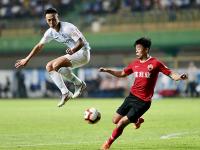 半岛体育直播-深圳佳兆业豪取客场胜利，上海上港险胜河南建业