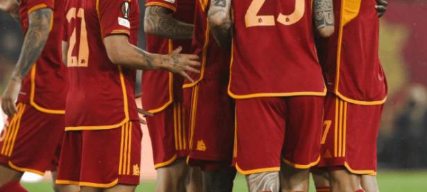 半岛体育网站入口-弗莱堡主帅赞扬球队表现，期待更好结果