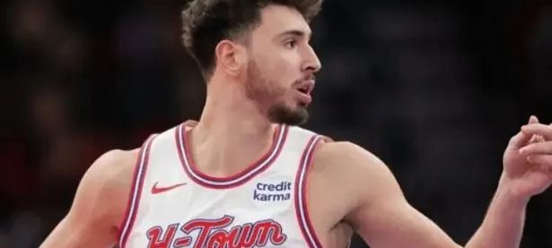 半岛体育官方-包含快船后卫因伤离场，球队小组件缺阵迎战火箭，困难重重的词条