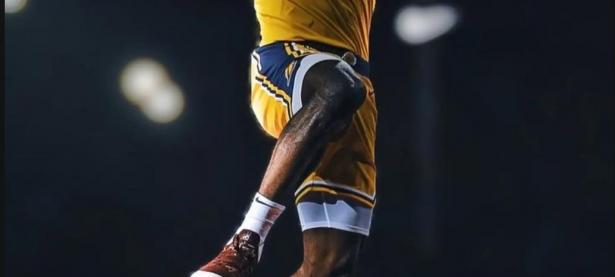 半岛体育直播-湖人大胜勇士，詹姆斯状态火热