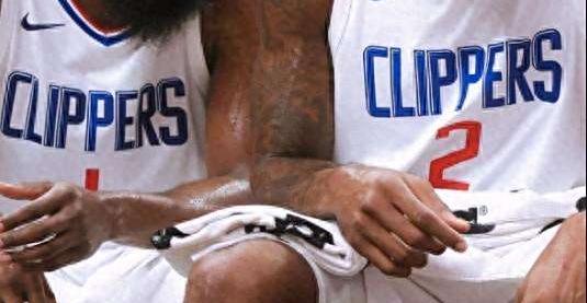 半岛体育地址-快船大胜尼克斯，乔治抢断得分领先