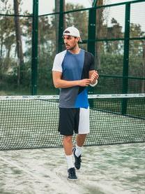 半岛体育官方-宾菲加队员练习各项技能，为未来战斗做好准备