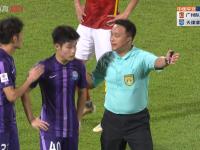 半岛体育官网app-日本代表队球员因犯规遭到红牌处罚