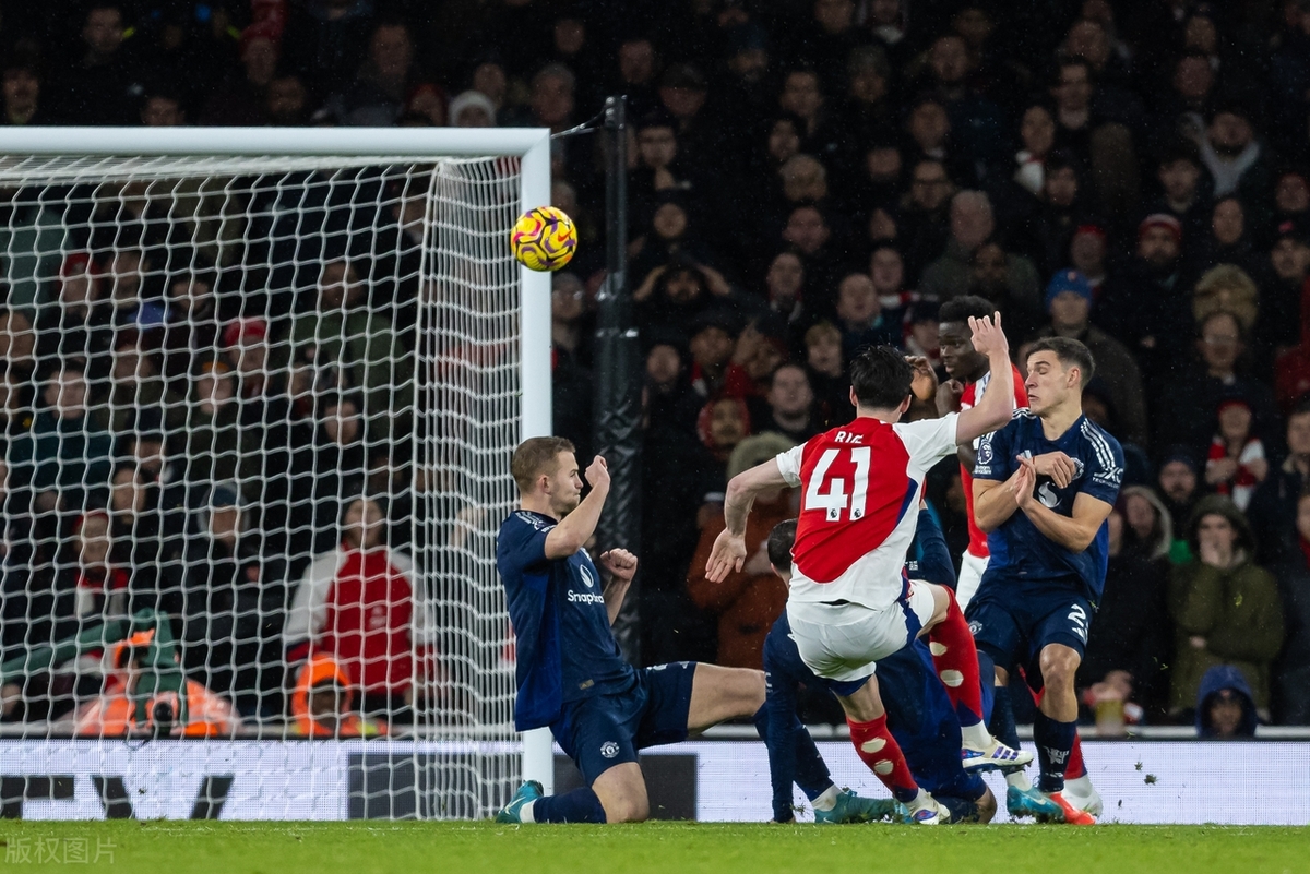 关于斯托克城逼平对手，艰难维持英超生存希望的信息