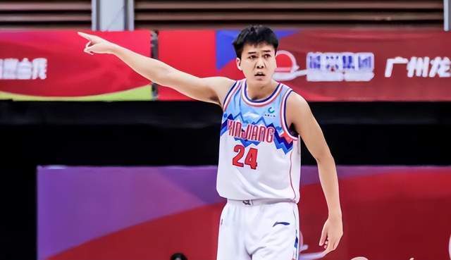 新疆队痛击竞争对手，扩大领先优势的简单介绍