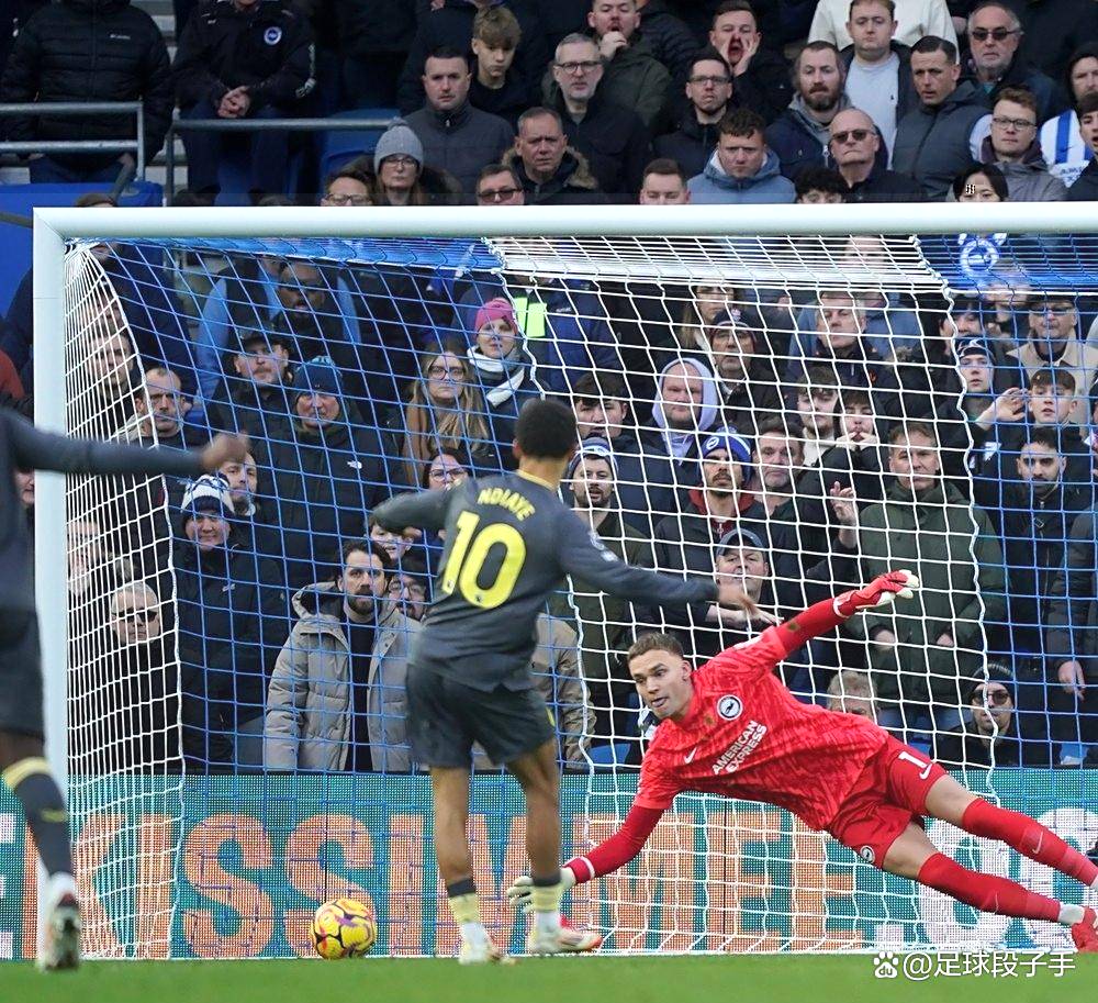 埃弗顿客场不敌布莱顿，排名继续下滑