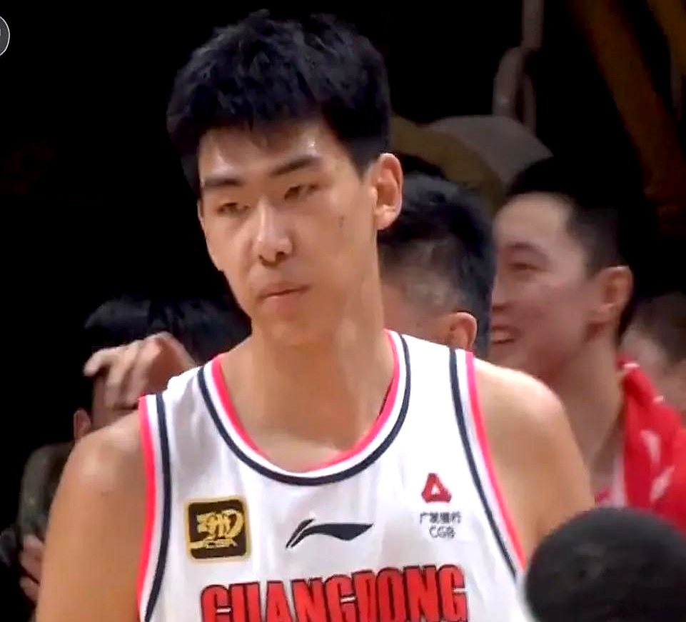 关于里尔客场逆转桑普，取得关键胜利的信息