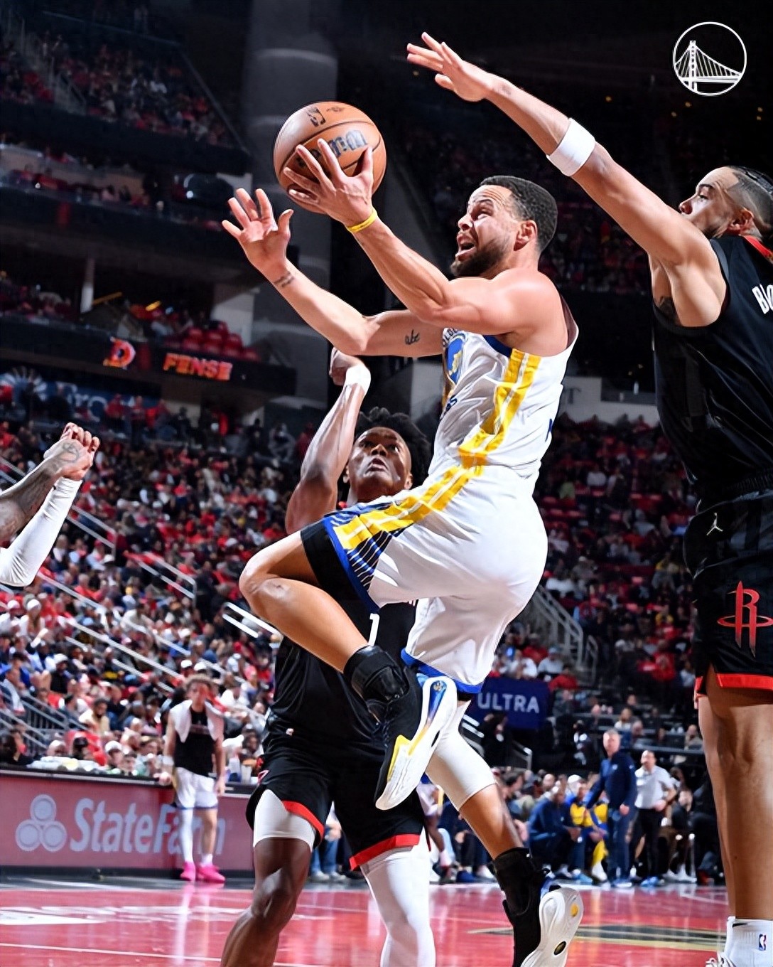 火箭队球星独揽高分，大胜继续