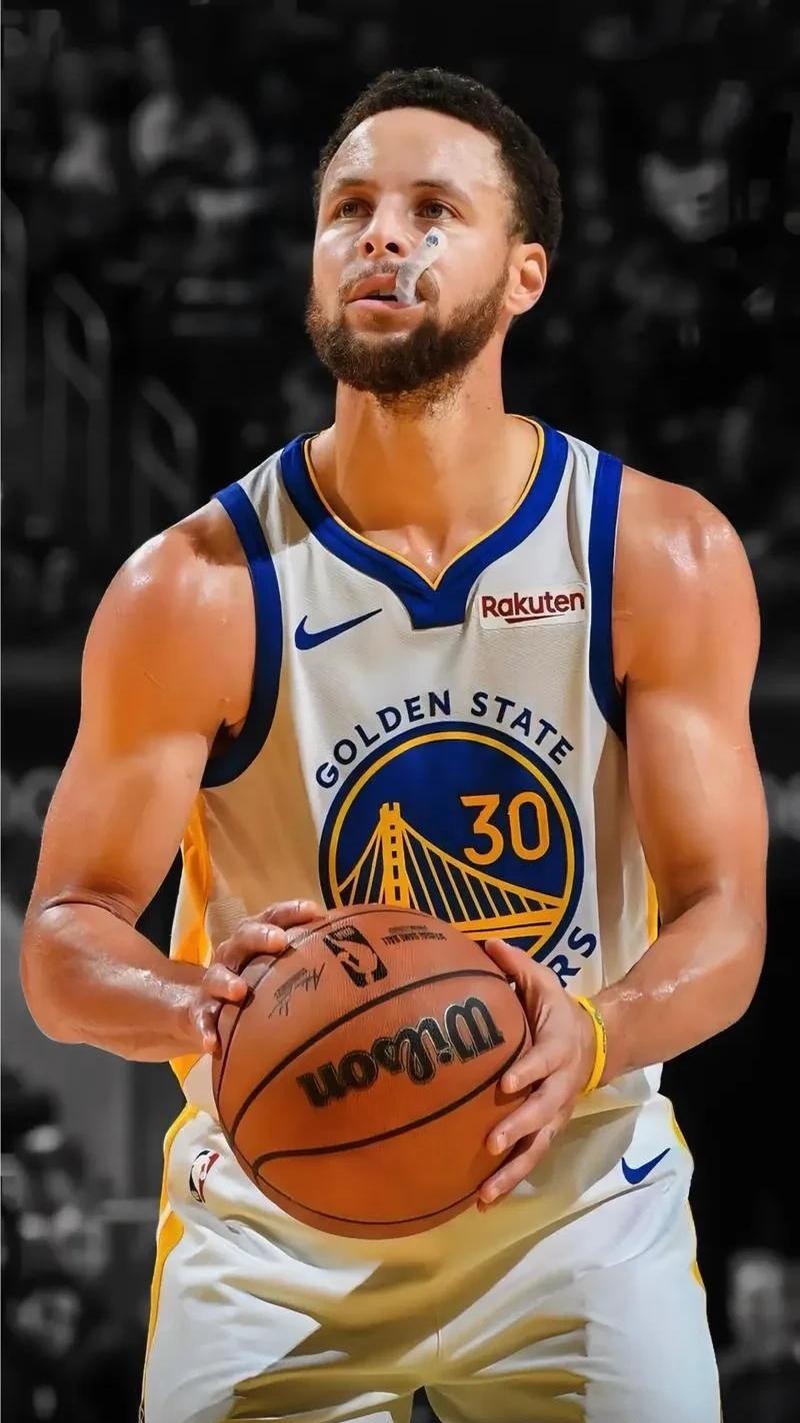 勇士上演逆转好戏，库里全场手感火热砍下分的简单介绍