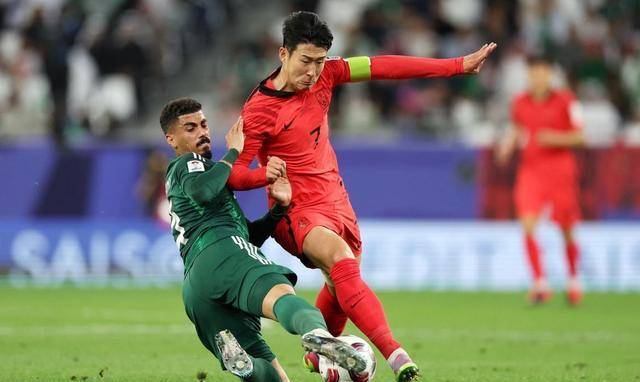 包含国家队展现出色实力，成功晋级下一轮的词条