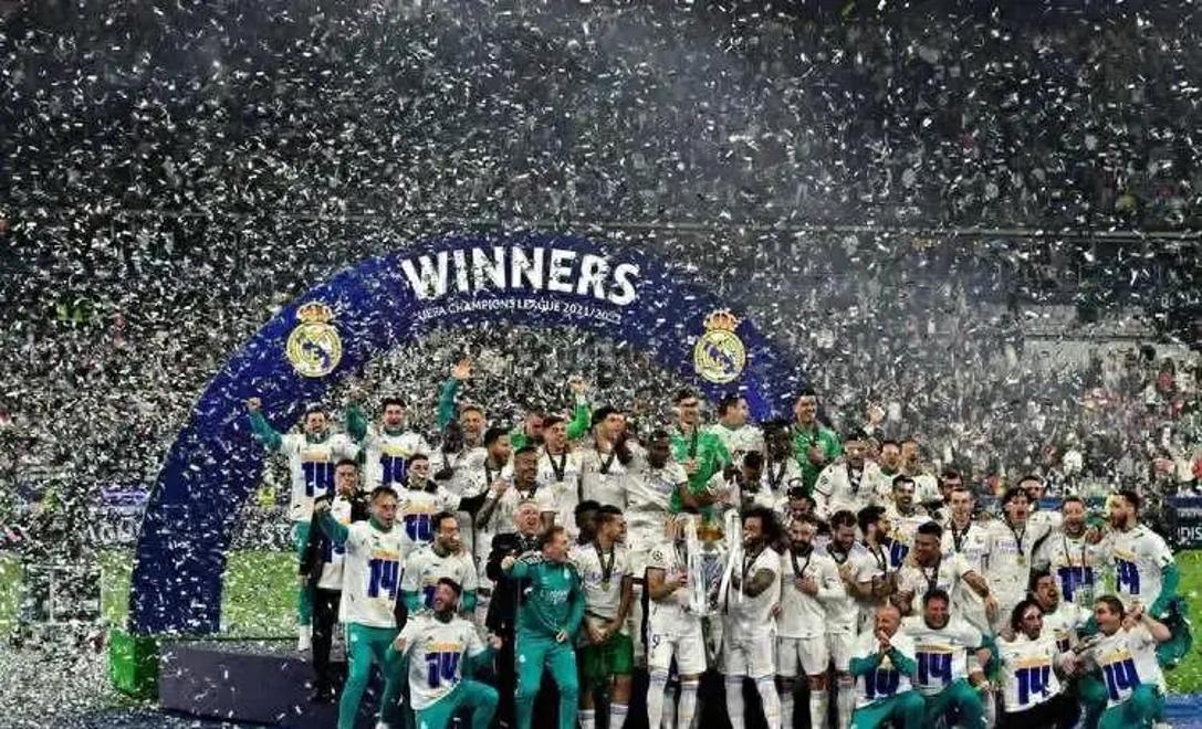 利物浦客场逆袭拜仁，创造欧冠奇迹的简单介绍