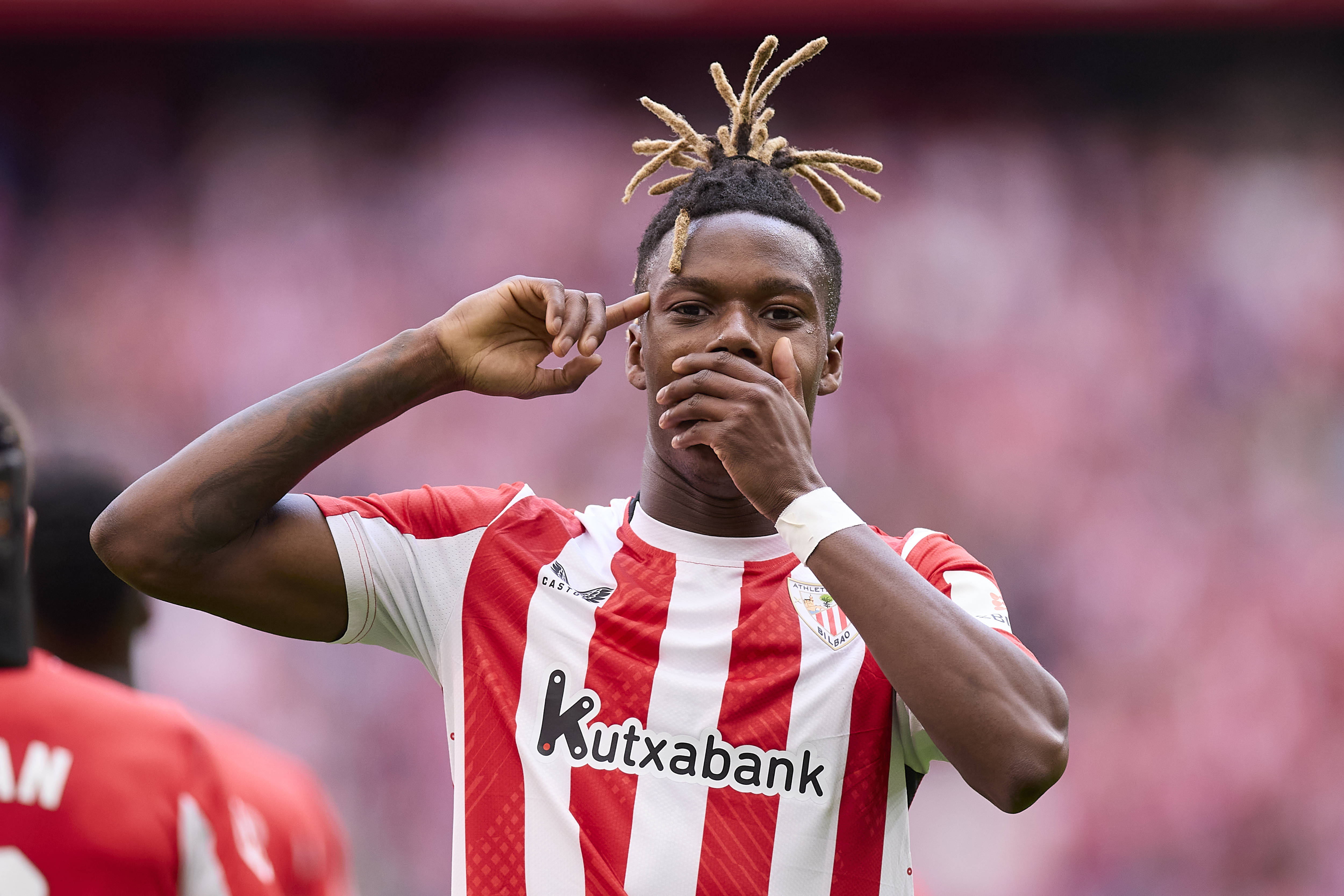 塞维利亚客场逆转胜出，实力出众