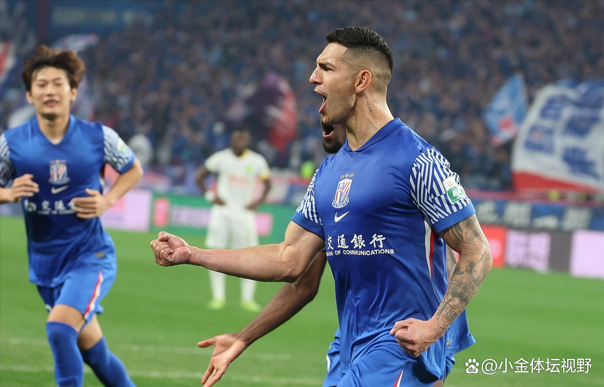 球员技术高超在大洲联赛中取胜