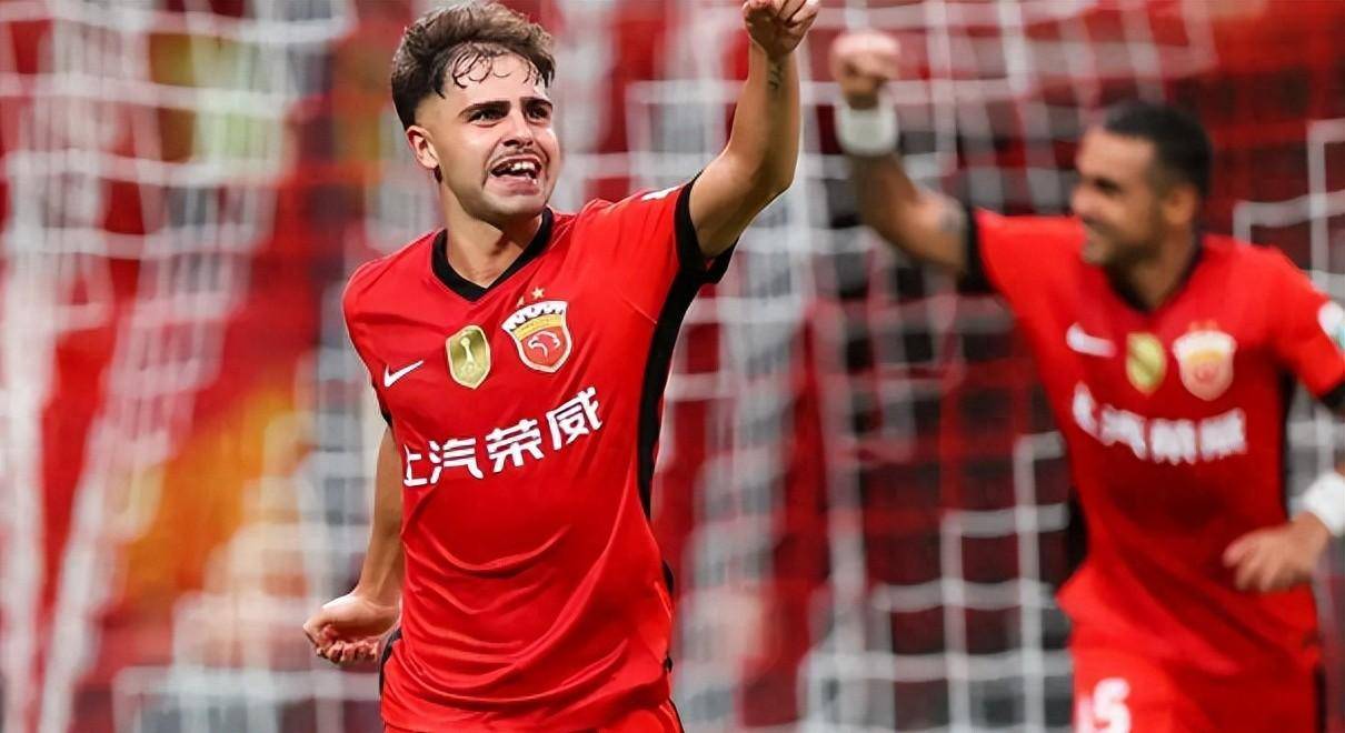 著名球员在洲际比赛中的高光时刻