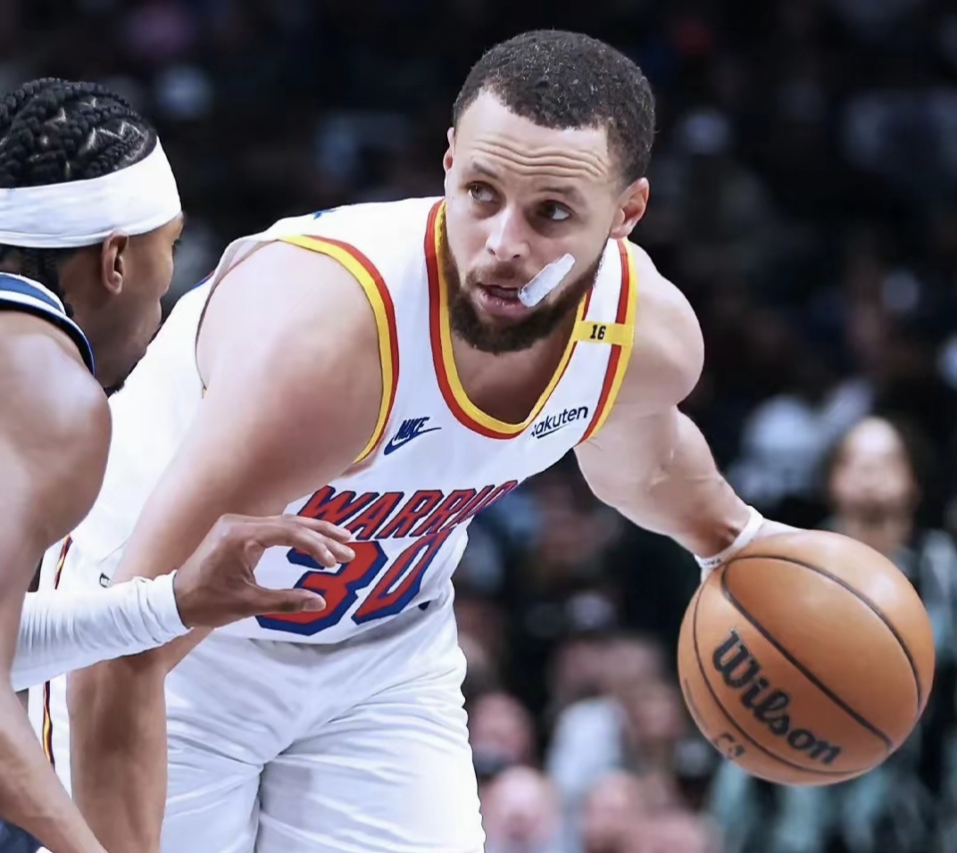 著名球员在洲际比赛中的高光时刻