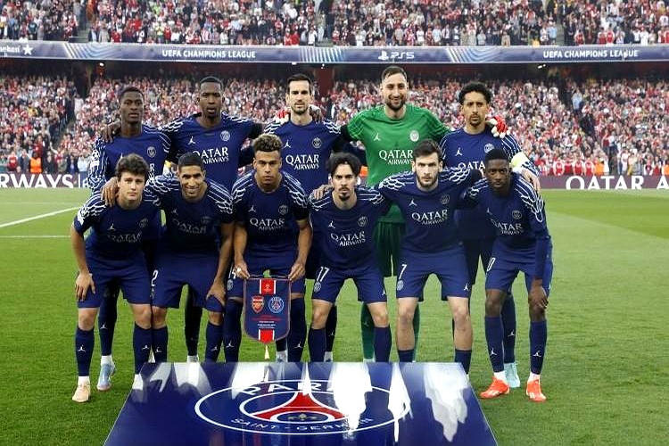 法国巴黎闪耀，欧冠赛场称霸，球队展现超高战斗力的简单介绍