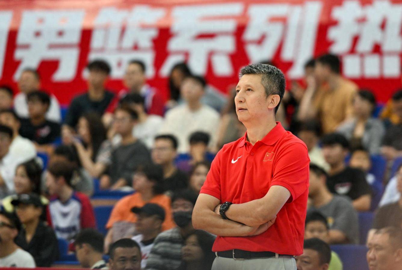 中国男篮主帅赞扬马刺队技术全面表现，充满学习价值的简单介绍