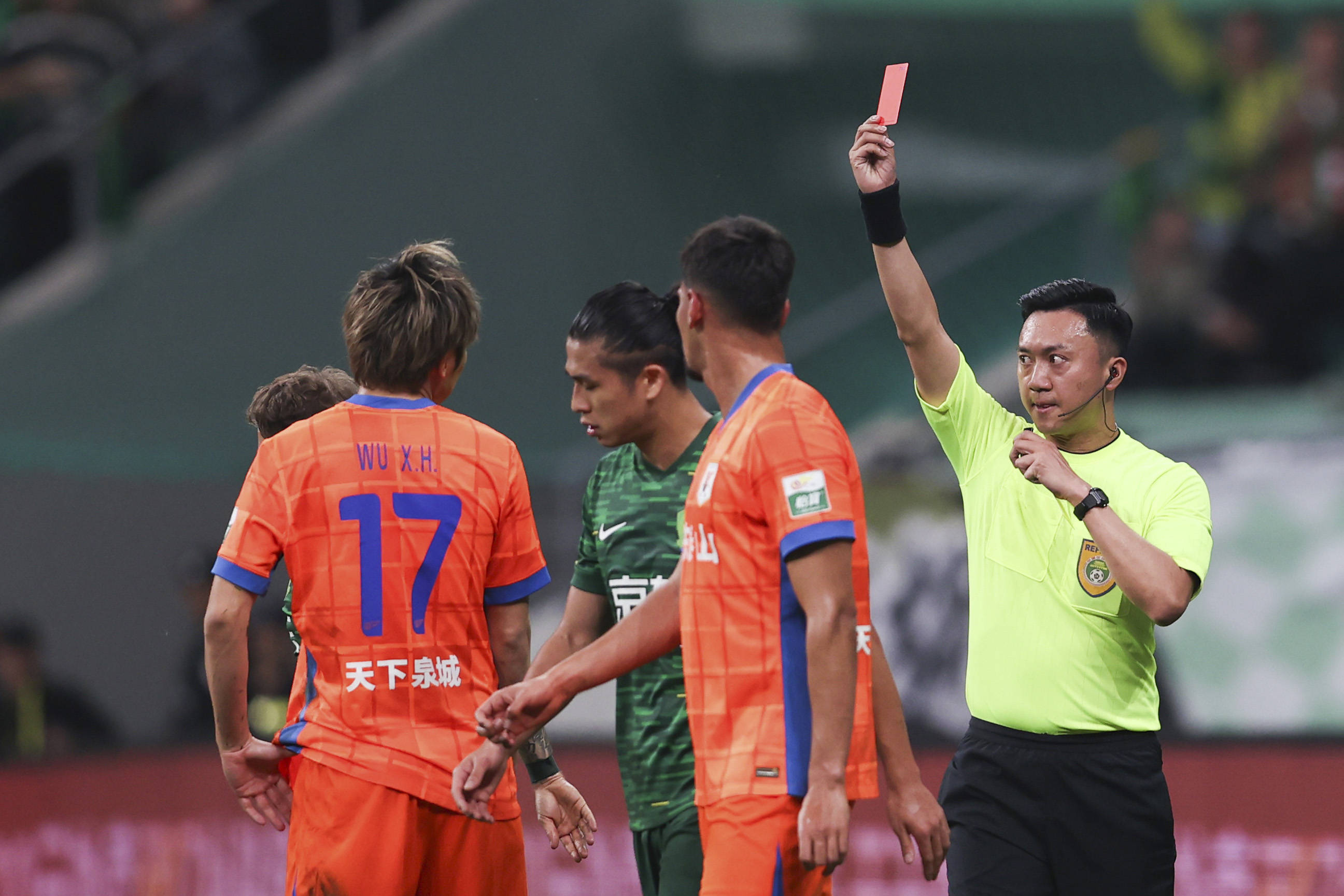 亚洲代表队蓄势待发，女足比赛全力以赴的简单介绍