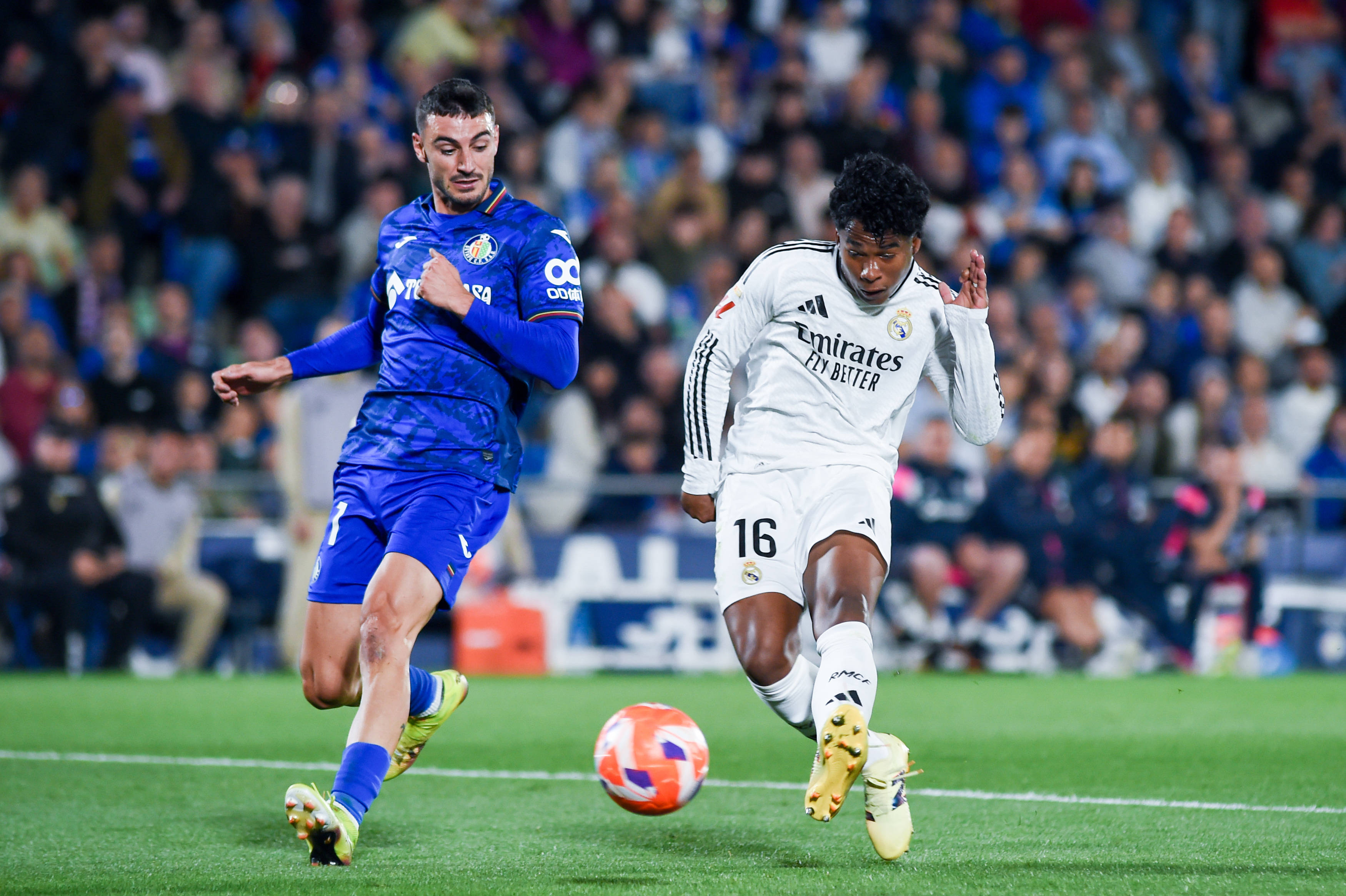 包含赫塔菲客场逼平莱加内斯，争夺胜利的词条