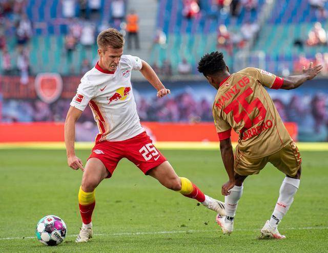 法兰克福主场告捷，击败汉诺威，德甲比赛胜利在握