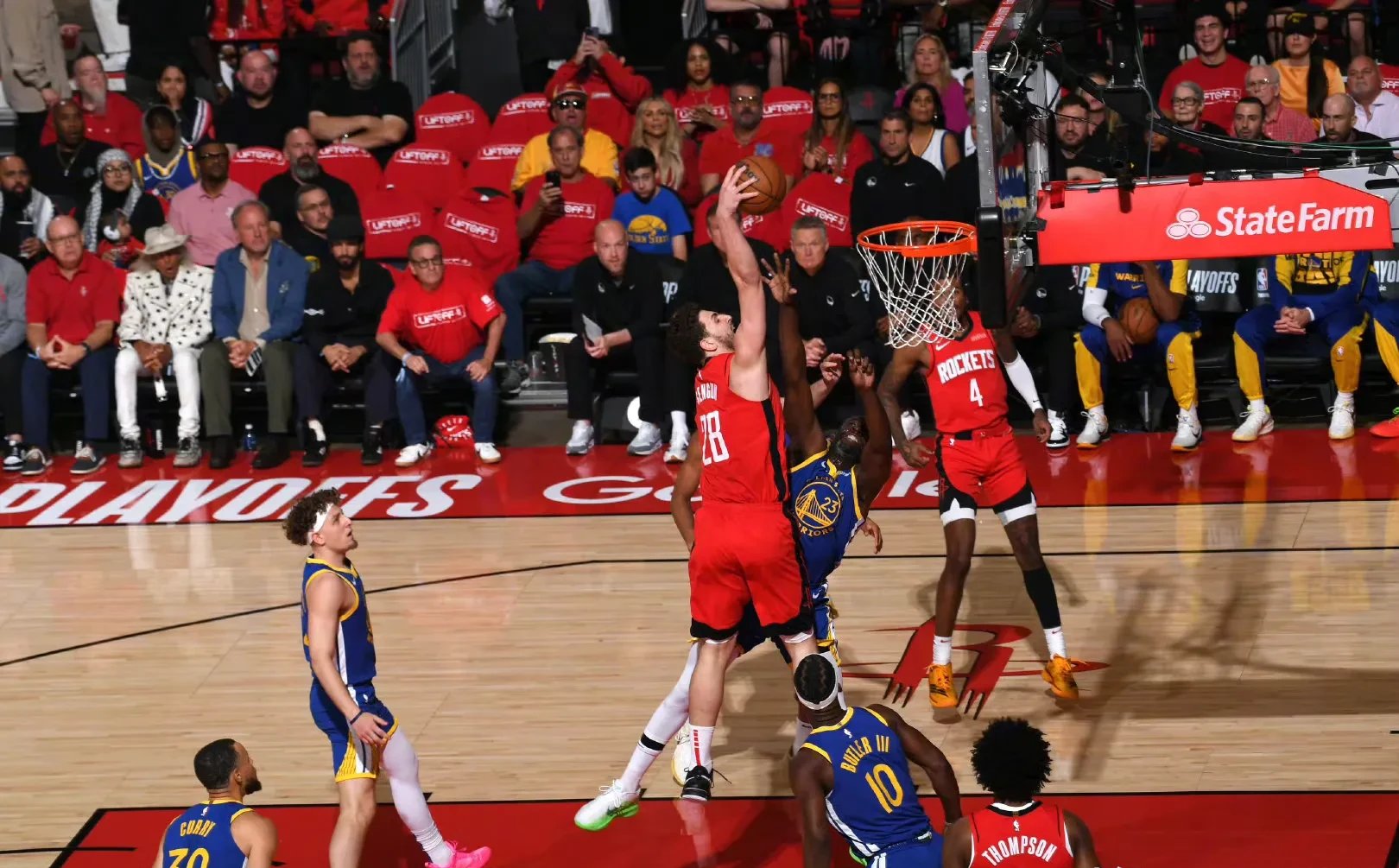 包含火箭队主力球员受伤，球队面临压力的词条