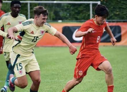 包含文莱球队力求取得突破性进球的词条